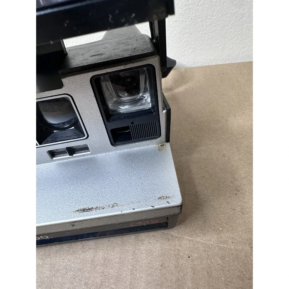 Polaroid Sun 600 LMS Vintage Instant Camera Black Silver Tested